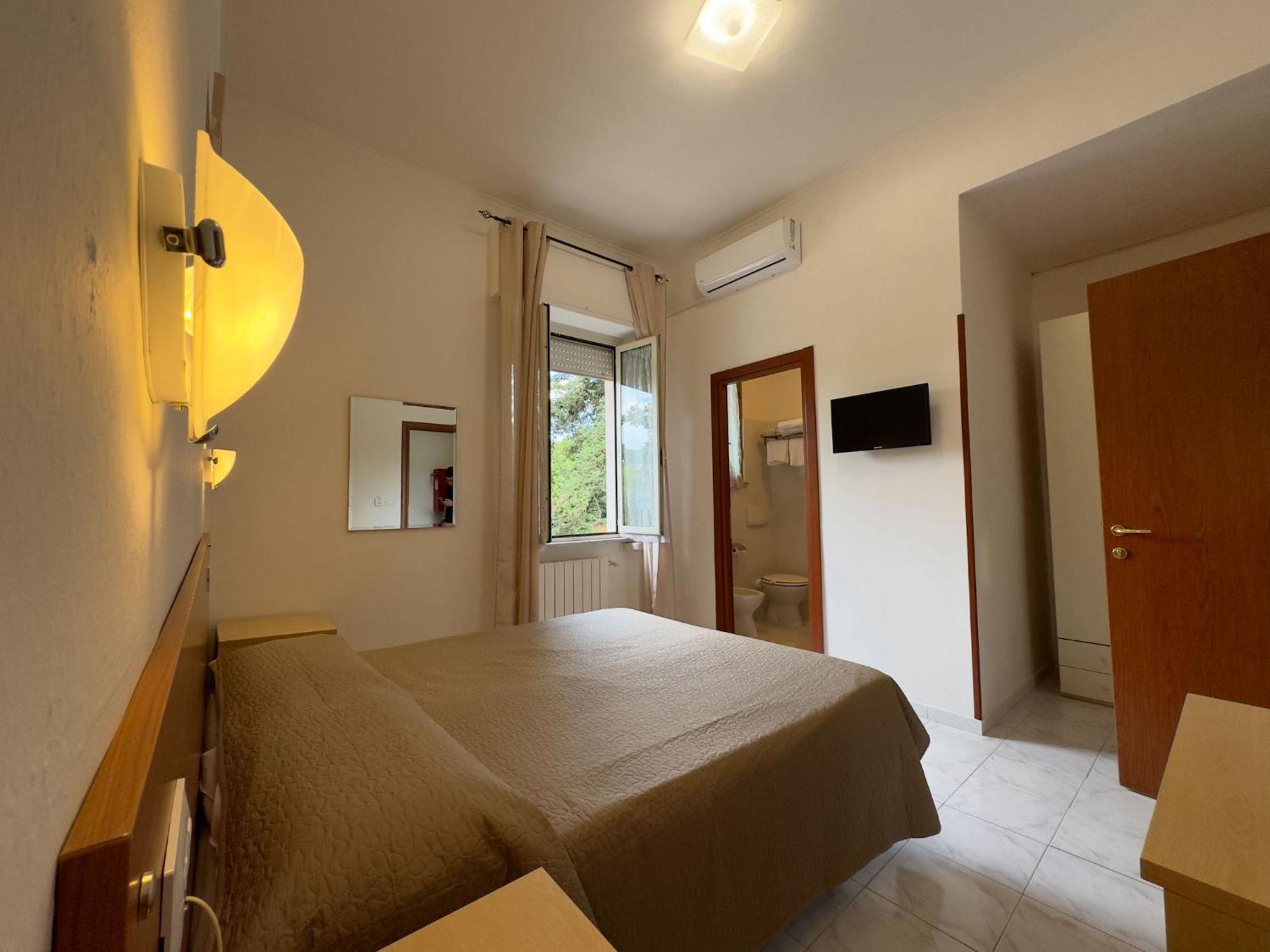 Hotel Villa Robinia Genzano di Roma Kültér fotó