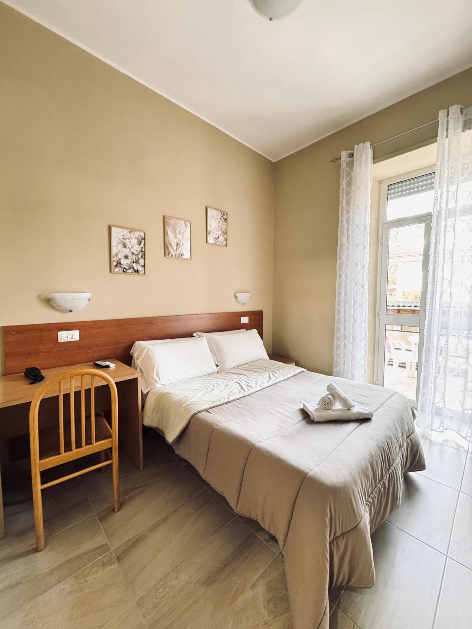 Hotel Villa Robinia Genzano di Roma Kültér fotó
