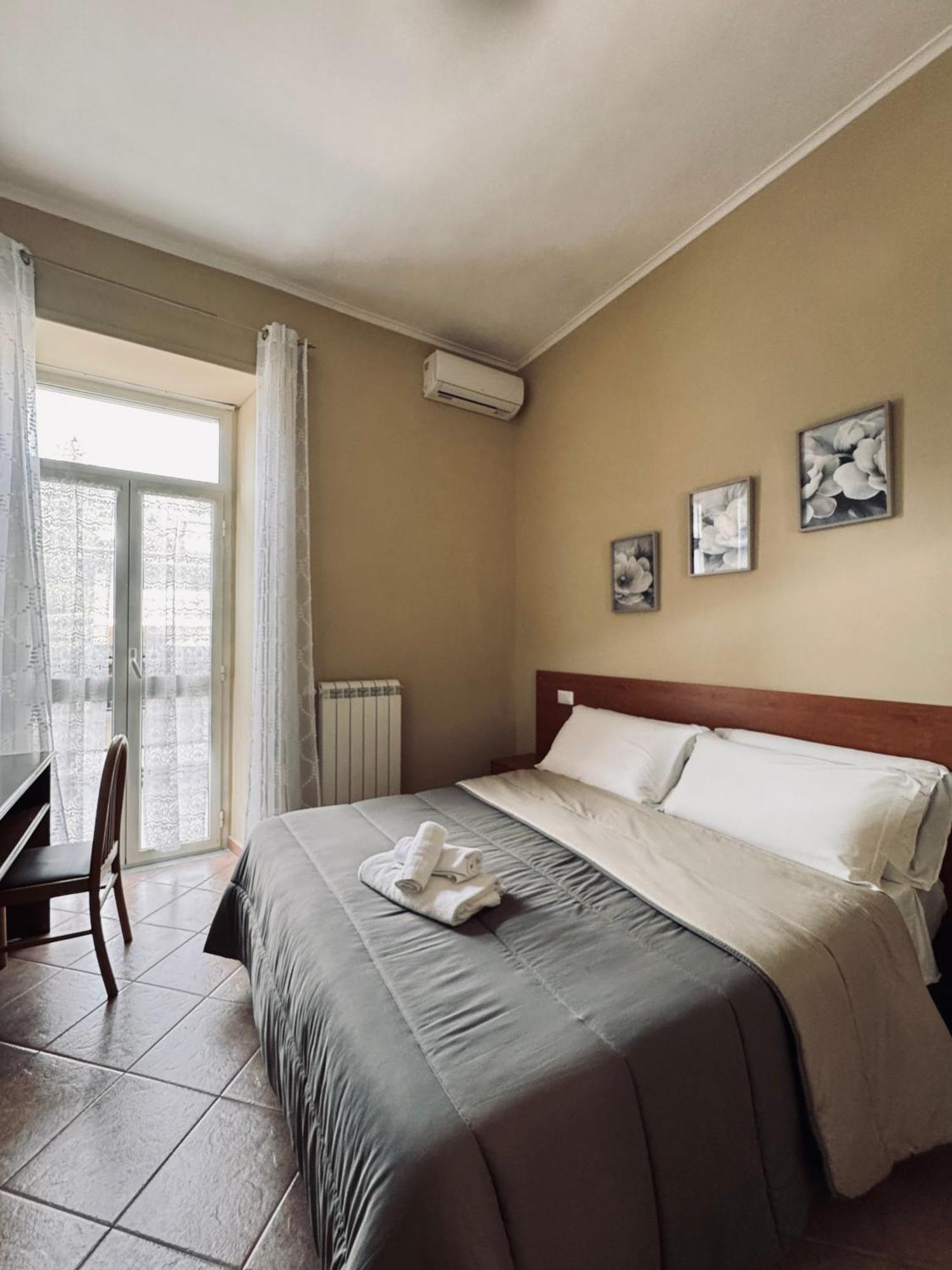 Hotel Villa Robinia Genzano di Roma Kültér fotó