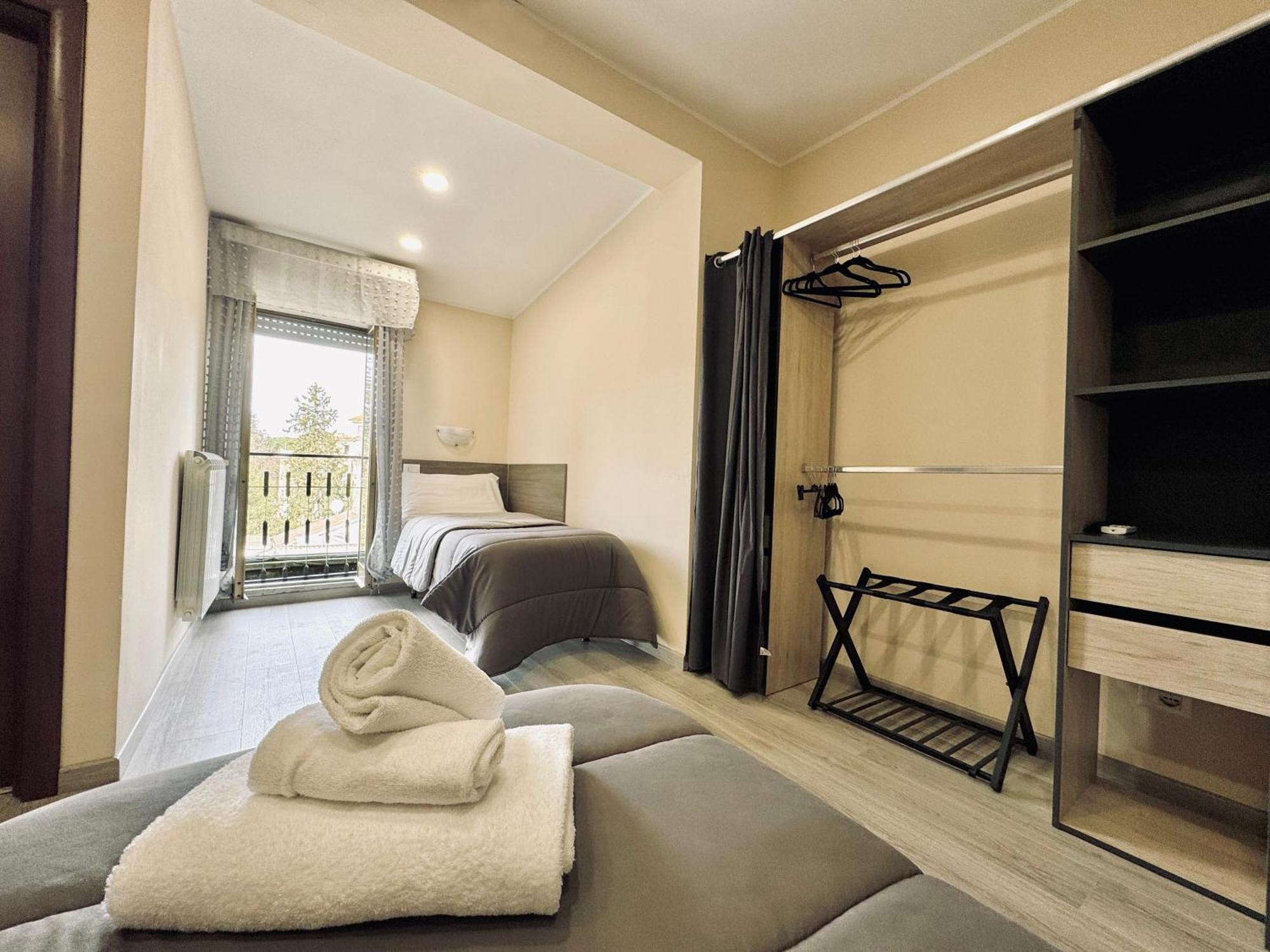Hotel Villa Robinia Genzano di Roma Kültér fotó