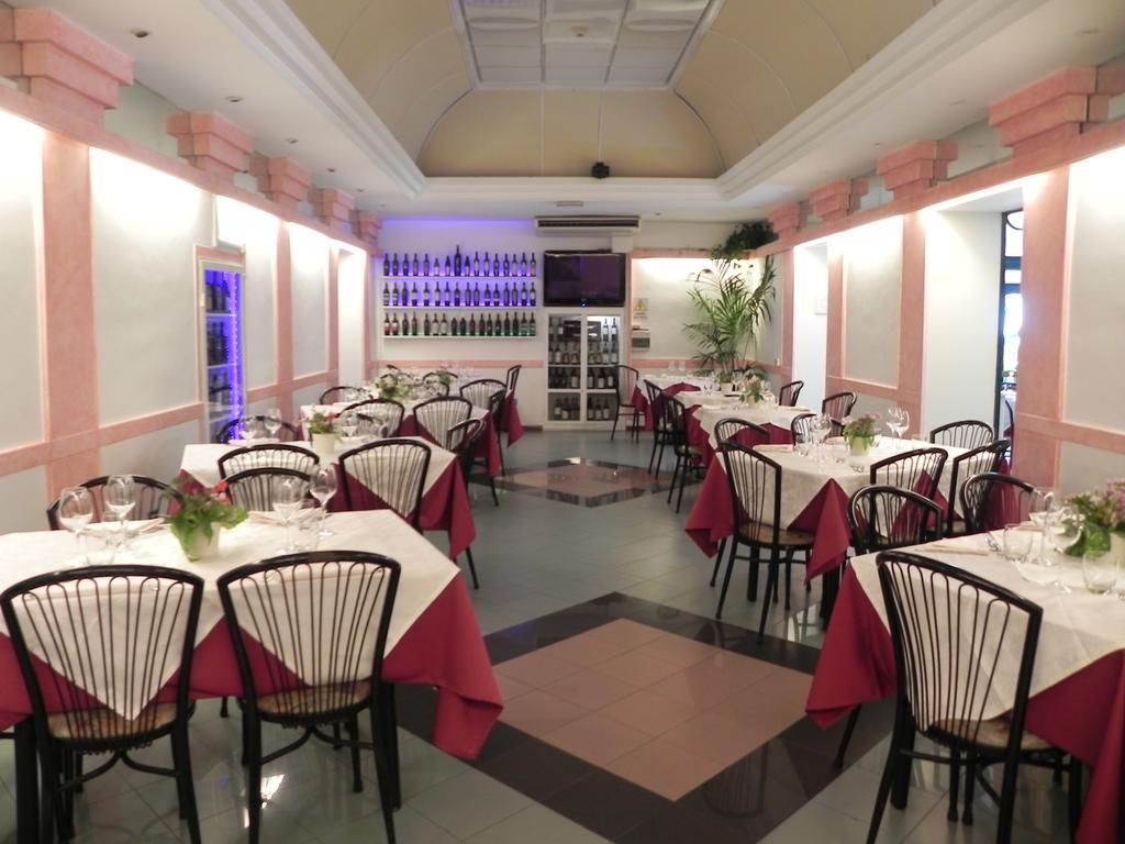 Hotel Villa Robinia Genzano di Roma Kültér fotó